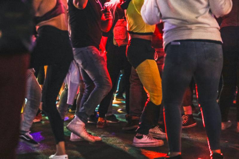 People dancing